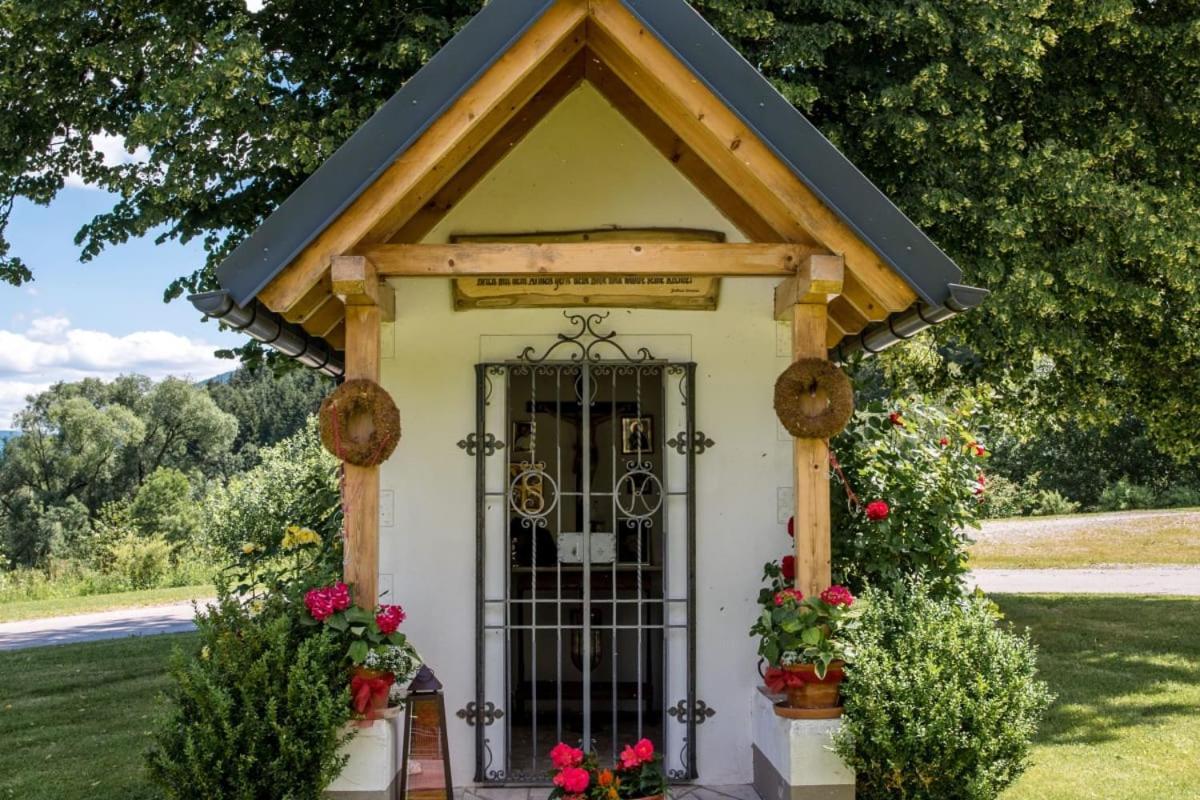 Huette Zum Verlieben Gurk Exterior photo